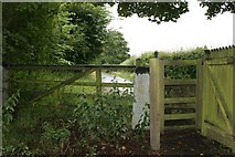 SE7390 : Gate, Ings Lane by Mick Garratt