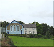 SH4772 : Capel Berea (Annibynwyr/Independents) and chapel house by Eric Jones
