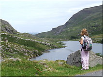 V8785 : Chloe looking over Auger Lake (Gap of Dunloe) by Ian Macnab