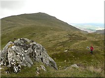NN9364 : Rocky outcrop on Meall an Daimh by Rob Burke