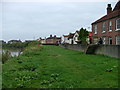 Waiting for the Trent  Aegir - Owston Ferry