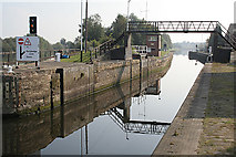 SE4824 : Ferrybridge lock by Alan Murray-Rust