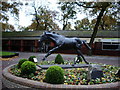 Haydock Park Racecourse, Statue of Be Friendly