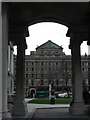 Belfast: through the City Hall entrance arch