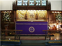 NY2524 : St Kentigern's Parish Church, Crosthwaite, Keswick, Altar by Alexander P Kapp