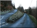 Cyffordd ffordd ger Ffridd Bryn-gogledd / Road junction near Ffridd Bryn-gogledd