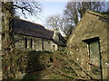 Eglwys Wythwr, chimney and bier house