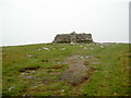 SD8497 : The cairn/shelter on Great Shunner Fell by Ian Greig