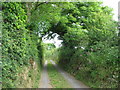 Farm track to Felin Rhosgerrig with public rights of way