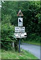 Hen arwydd ffordd / An old road sign