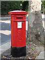 TQ2783 : Edward VII postbox, Wadham Gardens, NW3 by Mike Quinn