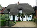 Thatched cottage in Brightwell 2