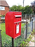 SO7472 : Postbox, Heightington Road by L S Wilson