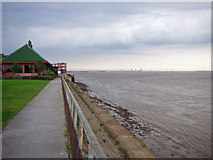 TA0726 : Humber Bank Footpath at St. Andrew's Quay by David Wright